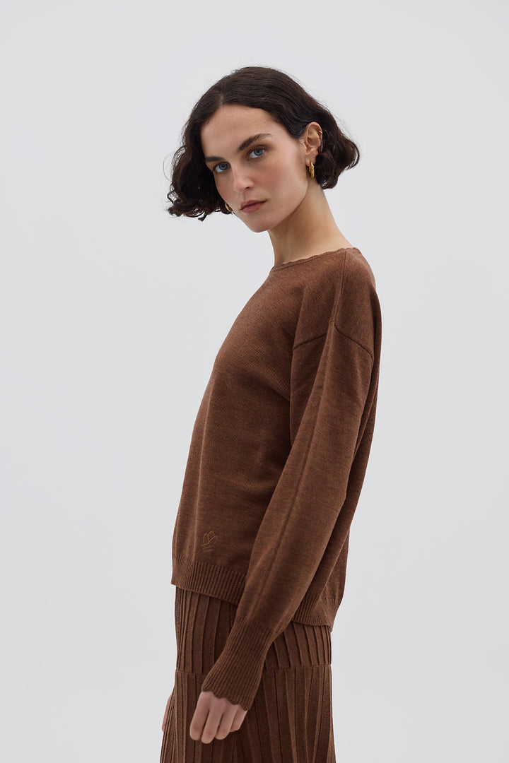 Iris & Wool - Core Merino Logo Sweater - Walnut