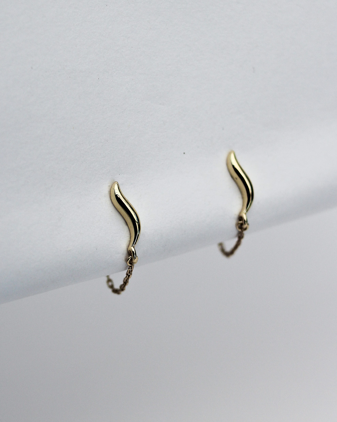 F+H Wave Chain Studs - Gold