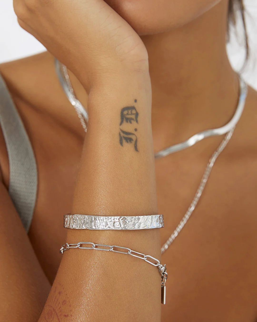 Arms Of Eve - Olivia Cuff - Silver