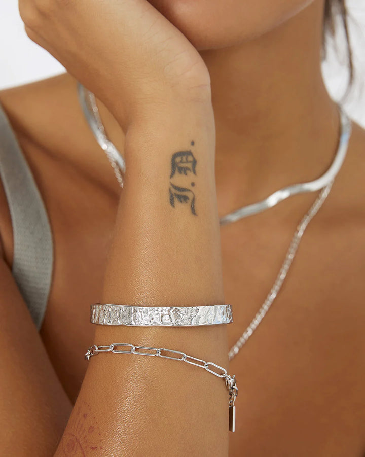 Arms Of Eve - Olivia Cuff - Silver