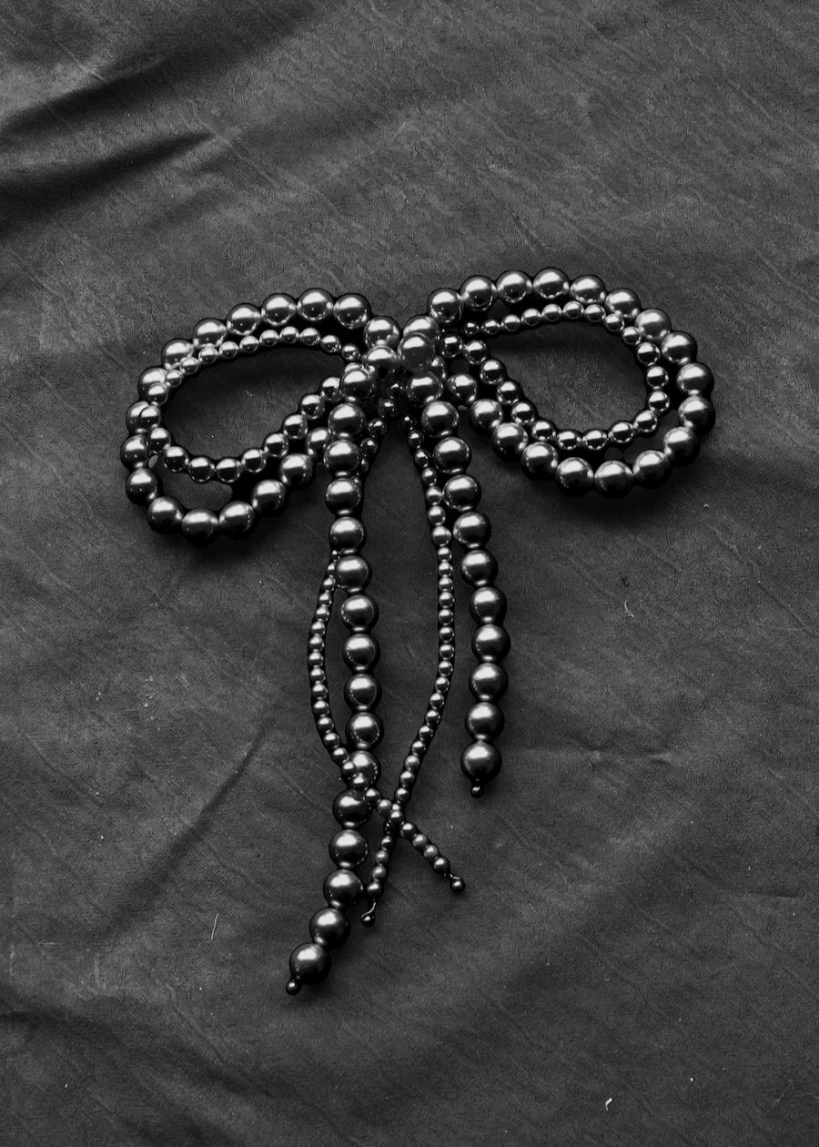 A’EL ESTE - Lottie Pearl Bow Comb - Black