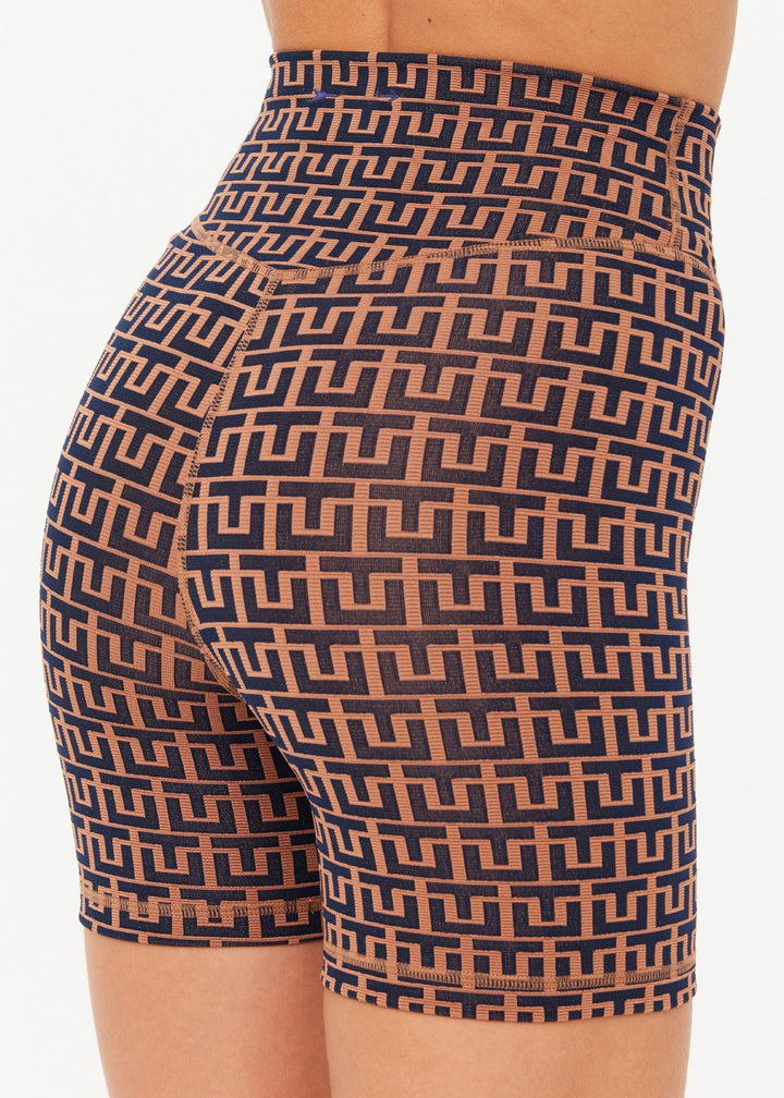 The Upside - Castilla 5 In High Spin Short - Camel