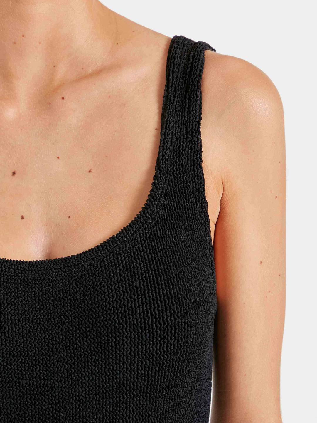Hunza G Square Neck Swim Black