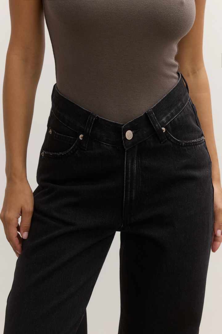 Bayse - Vera Jean - Backstage Black
