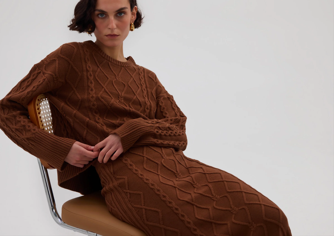 Iris and Wool - Heart Cable Sweater - Chocolate